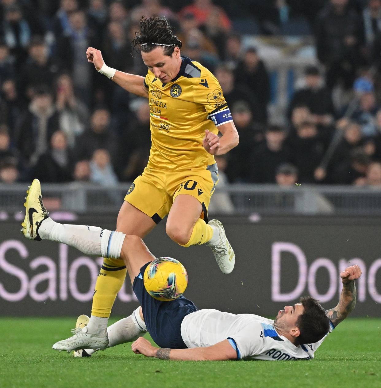 拉齐奥主场惊险战平佛罗伦萨