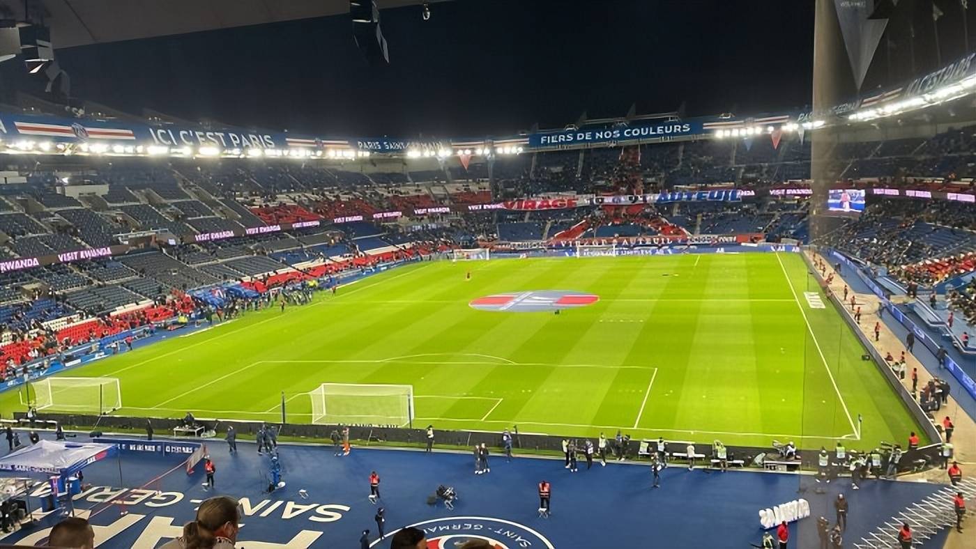 关于欧预赛实况报道,球场上的激情燃烧的信息 关于欧预赛实况报道,球场上的激情燃烧的信息