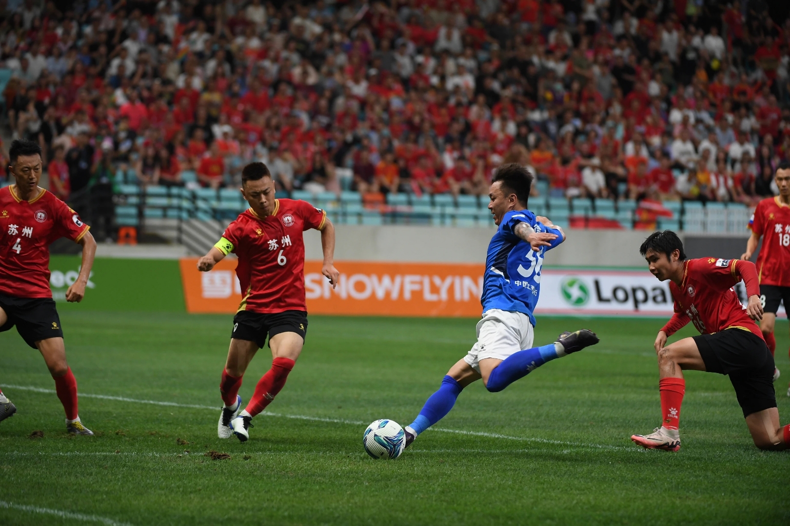 关于欧预赛实况报道,球场上的激情燃烧的信息 关于欧预赛实况报道,球场上的激情燃烧的信息