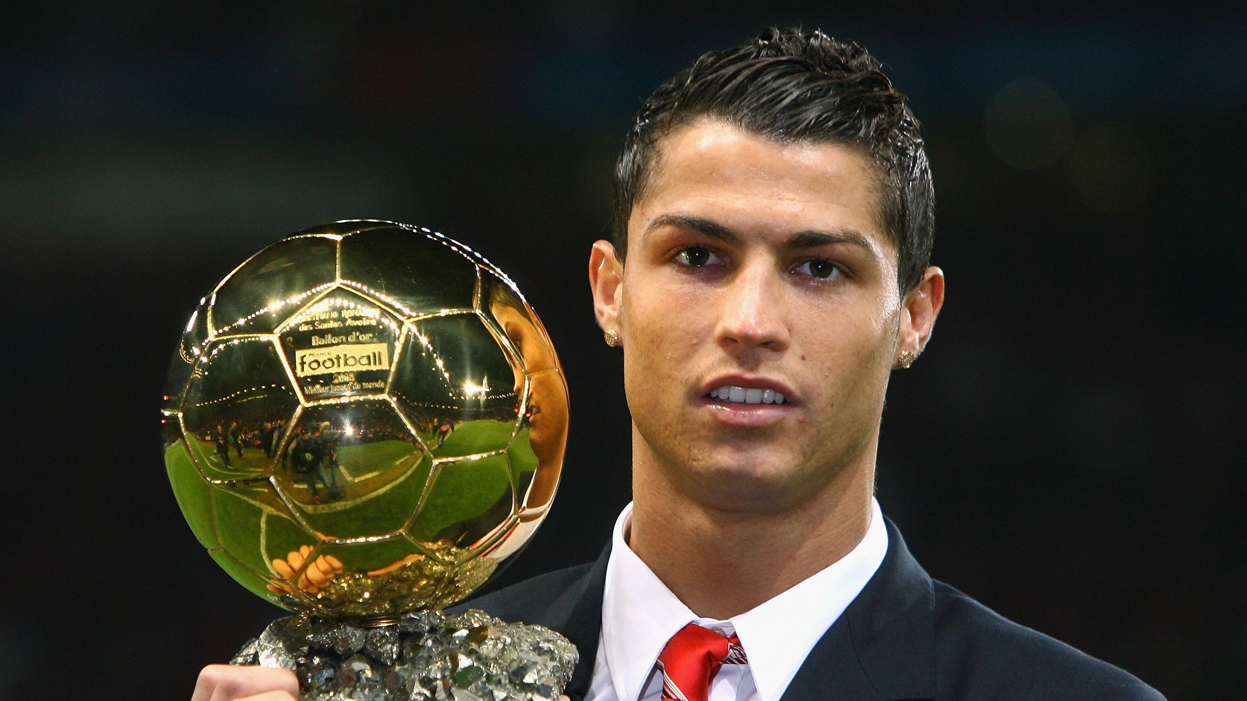 阿圭罗一锤定音，马德里竞技提前终结智利悬念