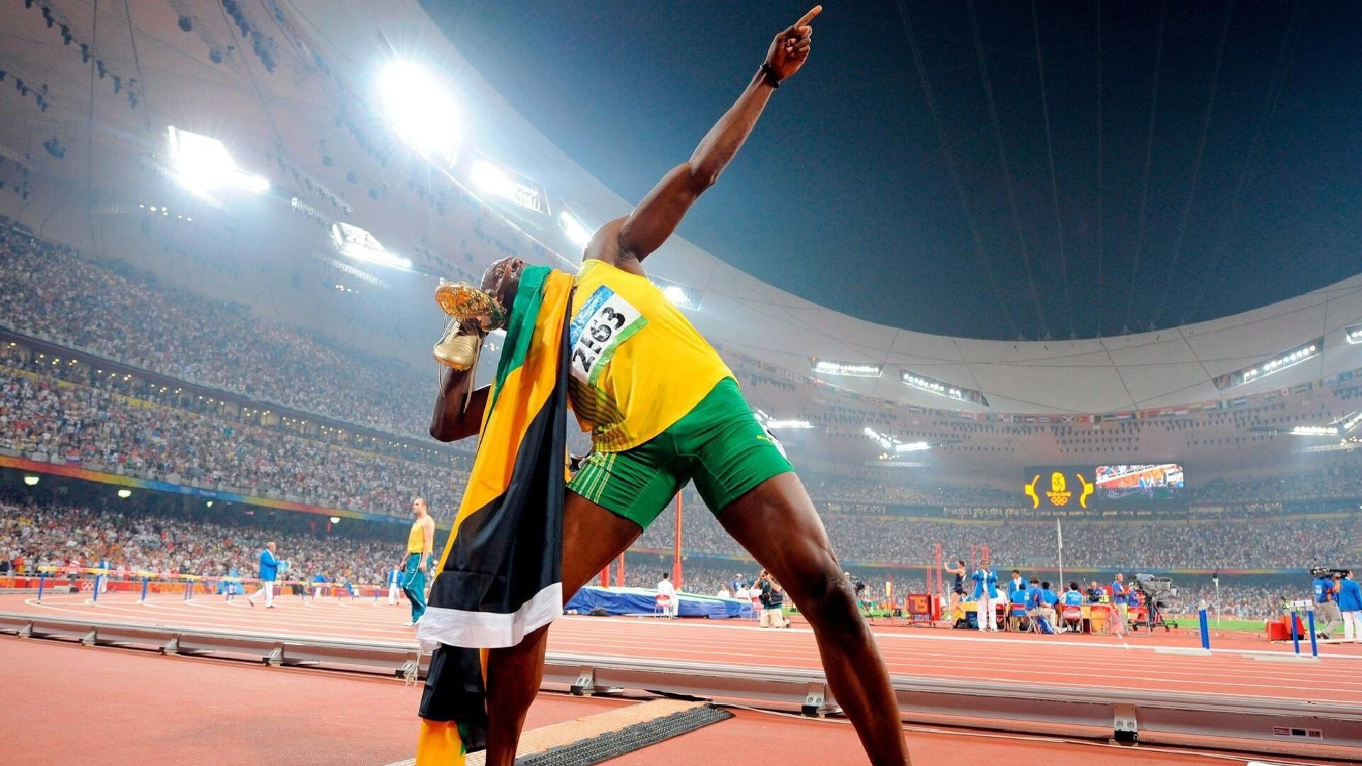 从哈兰德攻防统治力看现代足球战术革命，里昂式全面压制如何重塑比赛格局