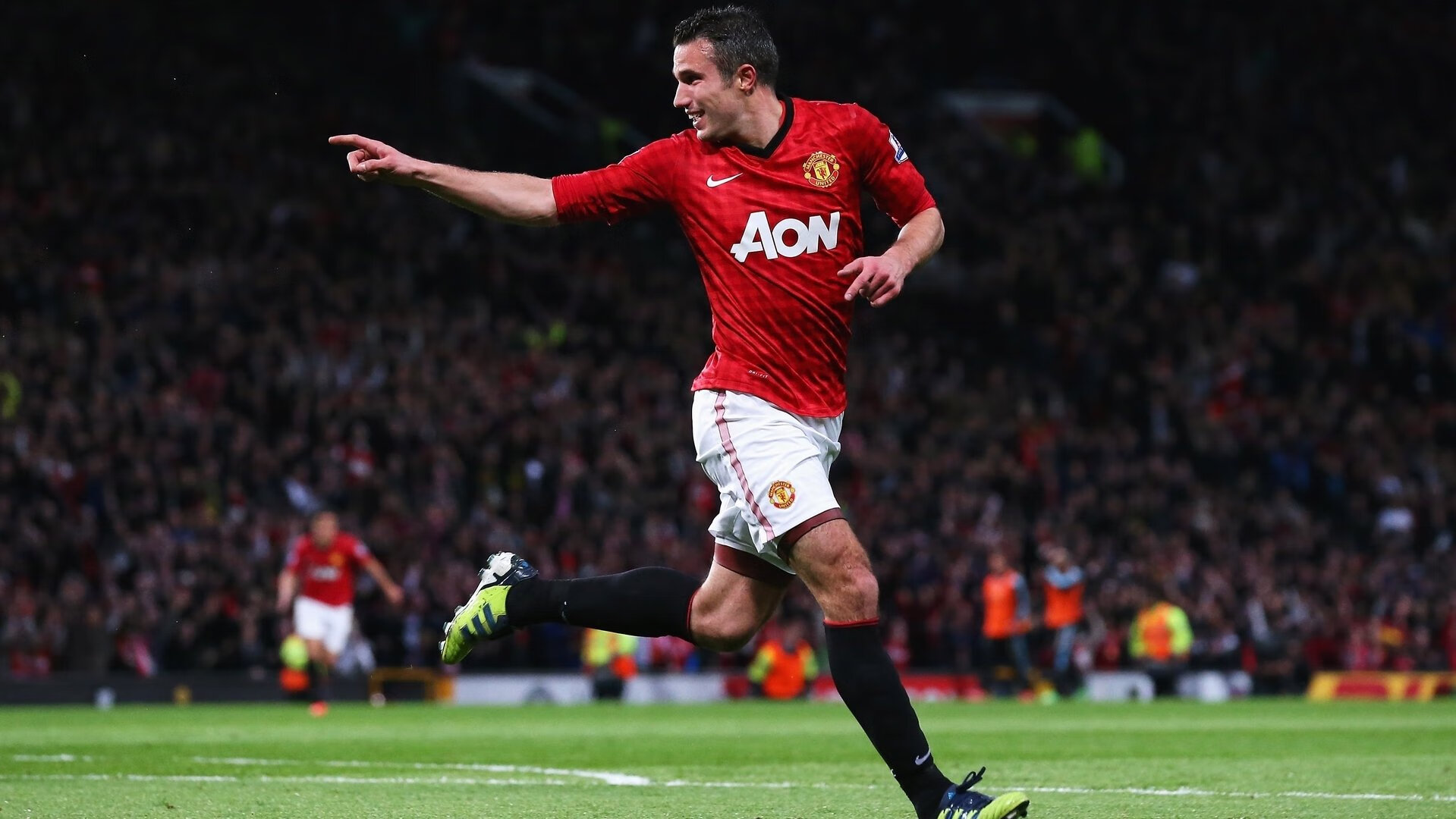 赛道上的独舞，伊萨克在F1揭幕战之夜的无解进攻