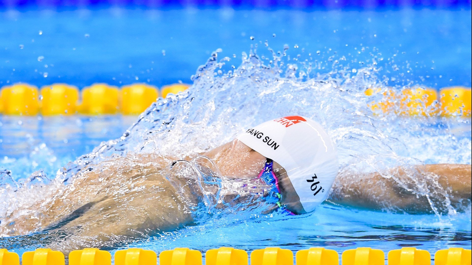 从雅温得到慕尼黑，当不屈雄狮的咆哮遇见世一锋的利刃